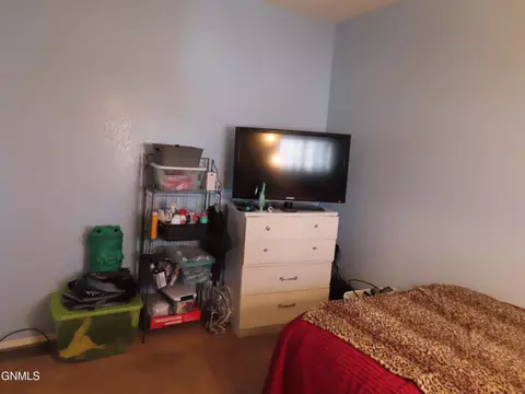 105 9th Ave NW, Mandan, ND 58554 photo 10