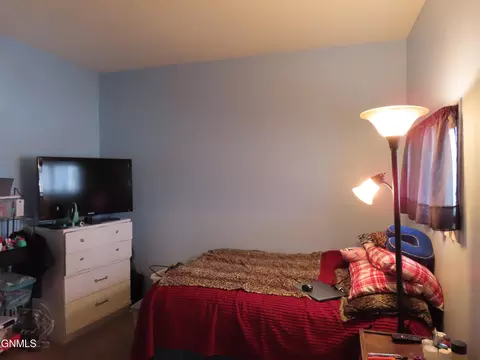 105 9th Ave NW, Mandan, ND 58554 photo 9