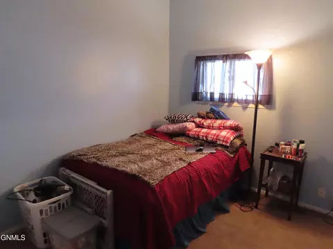 105 9th Ave NW, Mandan, ND 58554 photo 11