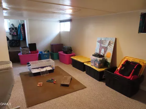 105 9th Ave NW, Mandan, ND 58554 photo 34