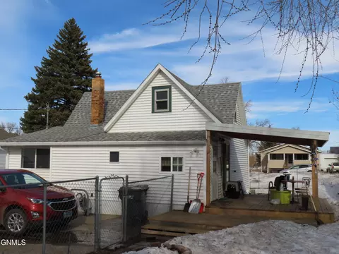 105 9th Ave NW, Mandan, ND 58554 photo 5