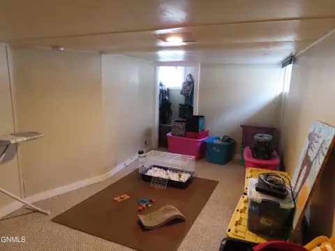 105 9th Ave NW, Mandan, ND 58554 photo 35