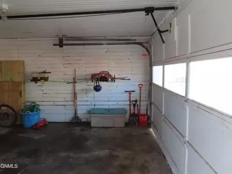 105 9th Ave NW, Mandan, ND 58554 photo 51