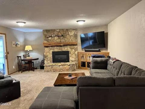 720 11th St W, Williston, ND 58801 photo 21