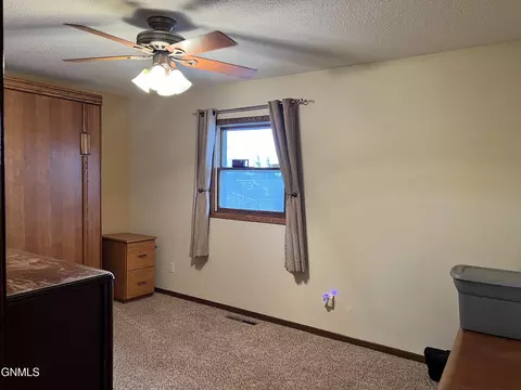 720 11th St W, Williston, ND 58801 photo 13