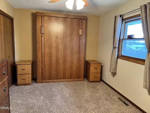 720 11th St W, Williston, ND 58801 photo 14