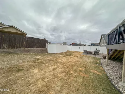 1906 Timbers St W, Williston, ND 58801 photo 16