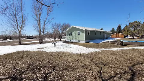 310 5th Ave NE, Lamoure, ND 58458 photo 6