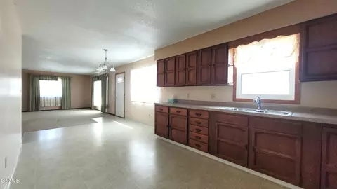 310 5th Ave NE, Lamoure, ND 58458 photo 10