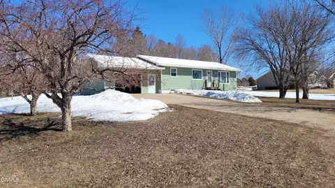 310 5th Ave NE, Lamoure, ND 58458 photo 3