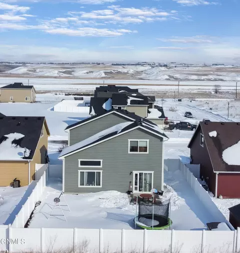2205 13th Ave E, Williston, ND 58801 photo 23