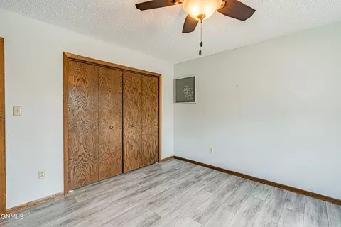 627 Craig Dr NW, Mandan, ND 58554 photo 17