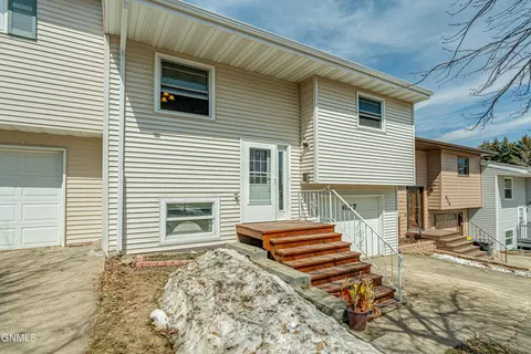 627 Craig Dr NW, Mandan, ND 58554 photo 45