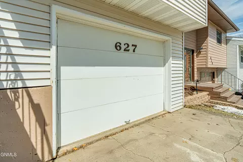627 Craig Dr NW, Mandan, ND 58554 photo 42