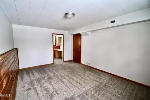 1918 Ryan Dr, Bismarck, ND 58501 photo 21
