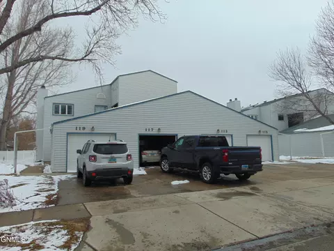 117 Boise Ave, Bismarck, ND 58504