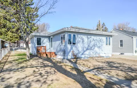 912 16th St, Bismarck, ND 58501