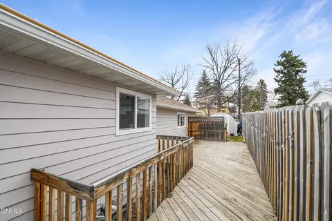204 E Highland Dr, Williston, ND 58801 photo 34