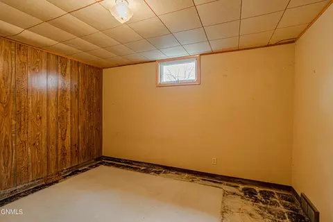 1309 Apache St, Bismarck, ND 58501 photo 31