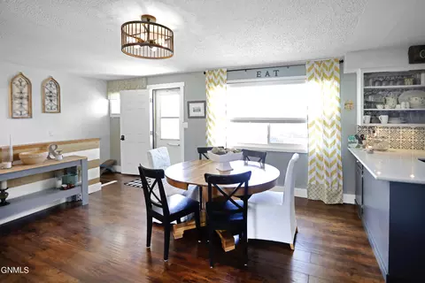 2331 17th Cir W, Williston, ND 58801 photo 8