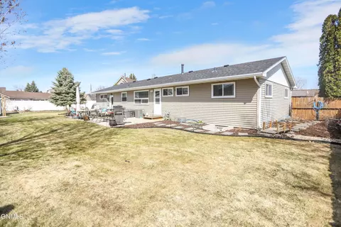 2331 17th Cir W, Williston, ND 58801 photo 35