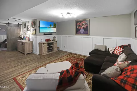 2331 17th Cir W, Williston, ND 58801 photo 23