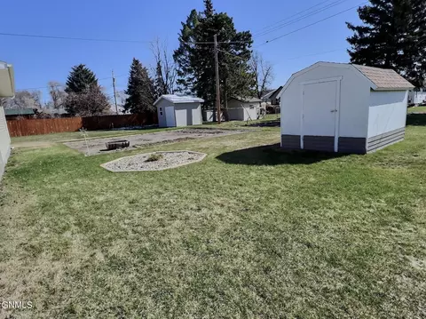 603 15th St S, Bismarck, ND 58504 photo 23