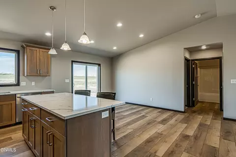 4824 E Calgary Ave, Bismarck, ND 58503 photo 13