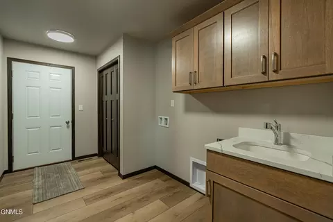 4824 E Calgary Ave, Bismarck, ND 58503 photo 31