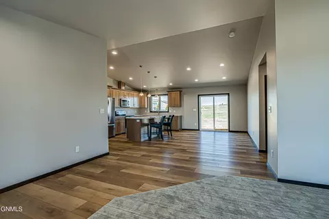 4824 E Calgary Ave, Bismarck, ND 58503 photo 8