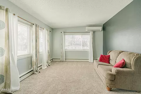 2420 Avenue C E, Bismarck, ND 58501 photo 29