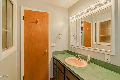2420 Avenue C E, Bismarck, ND 58501 photo 13