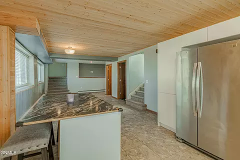 2420 Avenue C E, Bismarck, ND 58501 photo 18