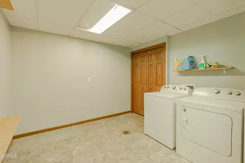 2420 Avenue C E, Bismarck, ND 58501 photo 43
