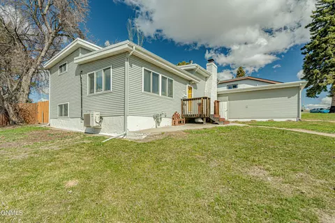 2420 Avenue C E, Bismarck, ND 58501 photo 46