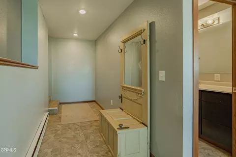 2420 Avenue C E, Bismarck, ND 58501 photo 27