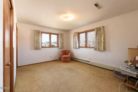 604 Capital Ave, Bismarck, ND 58501 photo 15