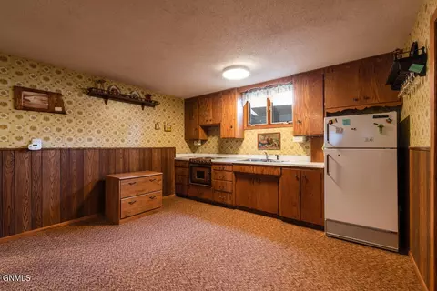 604 Capital Ave, Bismarck, ND 58501 photo 22