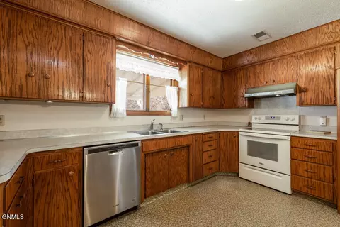 604 Capital Ave, Bismarck, ND 58501 photo 35