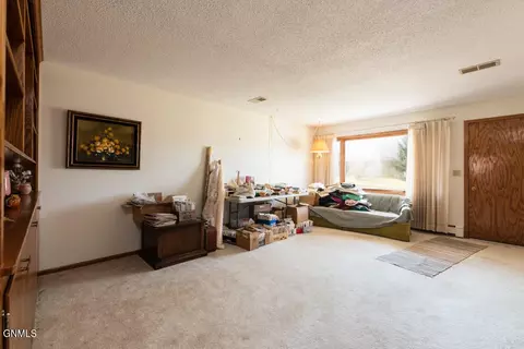 604 Capital Ave, Bismarck, ND 58501 photo 5