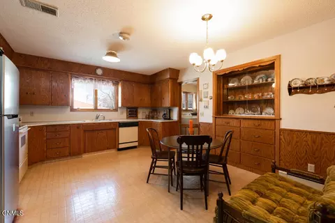 604 Capital Ave, Bismarck, ND 58501 photo 7