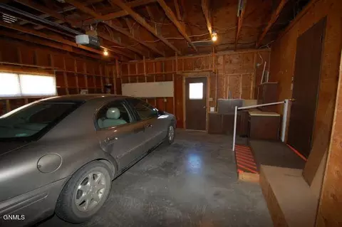 304 11th St SE, Sidney, MT 59270 photo 22