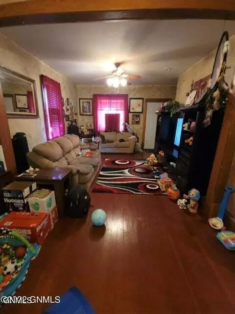 304 3rd St, Reeder, ND 58649 photo 4