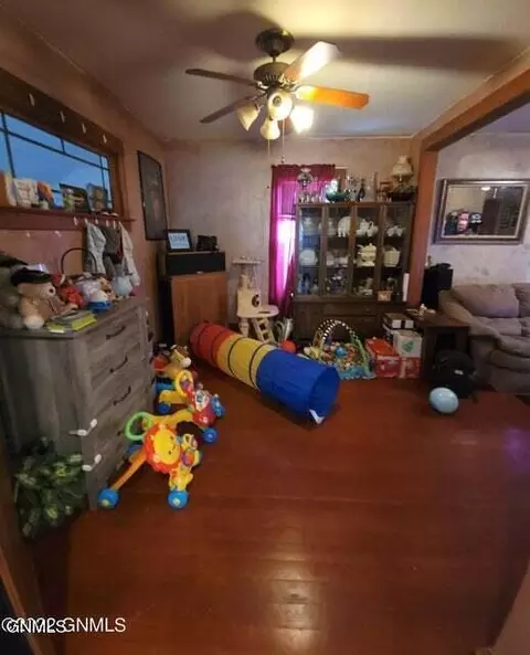 304 3rd St, Reeder, ND 58649 photo 5