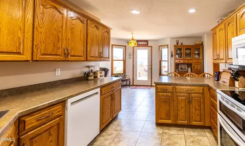 16700 Hwy 83, Baldwin, ND 58521 photo 16
