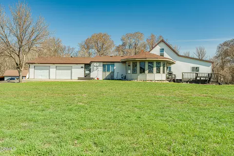 250 57th Ave NW, Bismarck, ND 58503