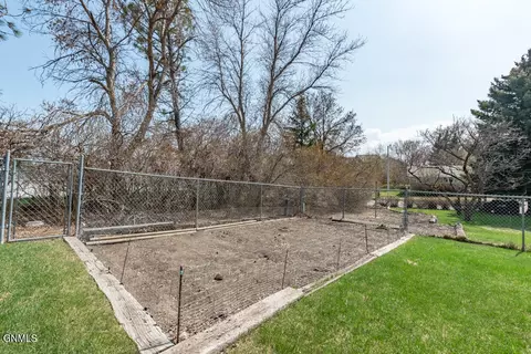 1508 Custer Dr NW, Mandan, ND 58554 photo 22