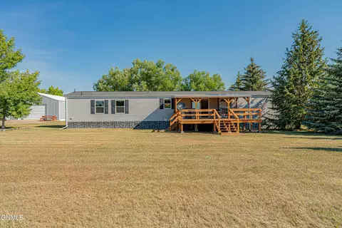 4941 Ulrich Rd, Garrison, ND 58540