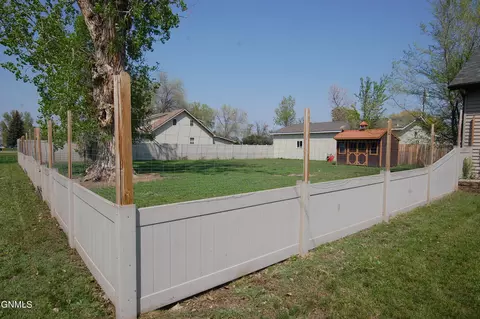 424 8th Ave SW, Sidney, MT 59270 photo 24