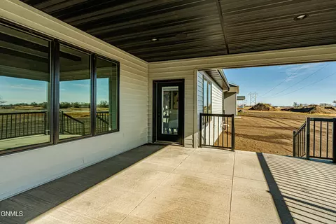 5209 Hendrickson Dr, Bismarck, ND 58501 photo 83